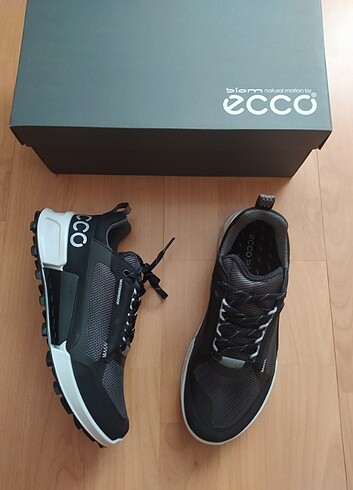 35 Beden Ecco waterproof ayakkabı 
