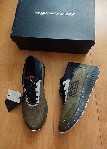 Tommy Hilfiger ayakkabı 