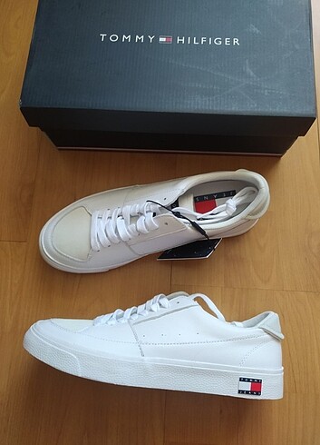 Tommy Hilfiger ayakkabı 