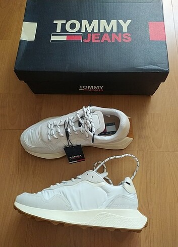 Tommy Hilfiger ayakkabı