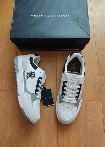 Tommy Hilfiger ayakkabı 