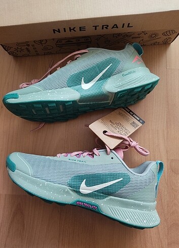 37 Beden yeşil Renk Nike ayakkabı