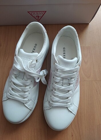 35 Beden Guess ayakkabı 