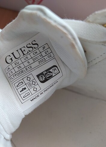 35 Beden beyaz Renk Guess ayakkabı 