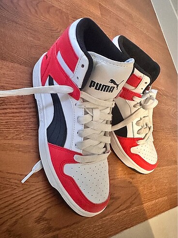 39 Beden kırmızı Renk Puma Rebound Layup Sneaker