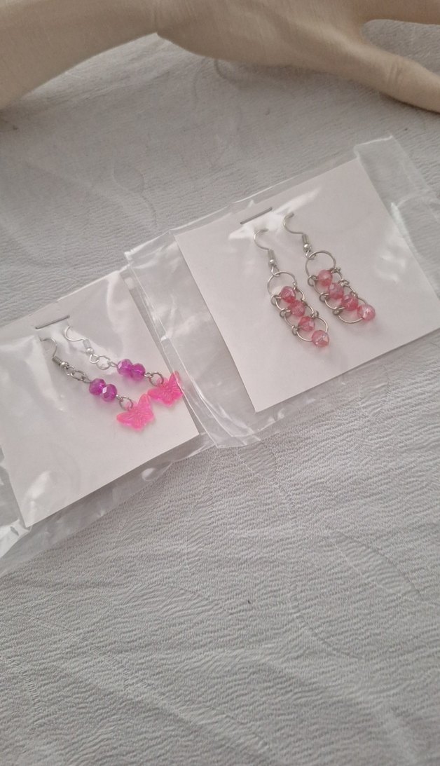 Pembe Kelebekli Gümüş Sallantılı Küpeler — görsel 2/4
