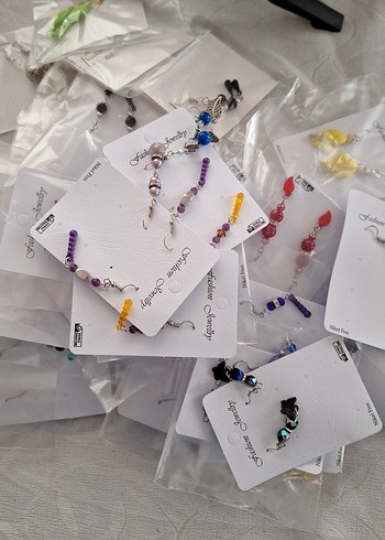 Accessorize  Renkli Boncuklu İnce Kupeler