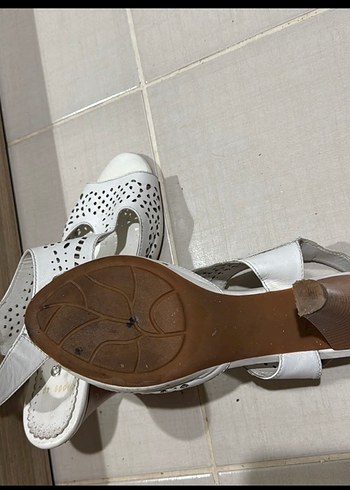 Gön Marka, Hakiki Deri Beyaz Kadın Topuklu Sandalet - Görsel 3