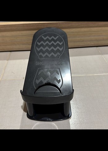 Siyah Ayakkabı Rampası - Görsel 2