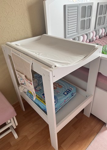 Beyaz Bebek Alt Değiştirme Masası - Görsel 3