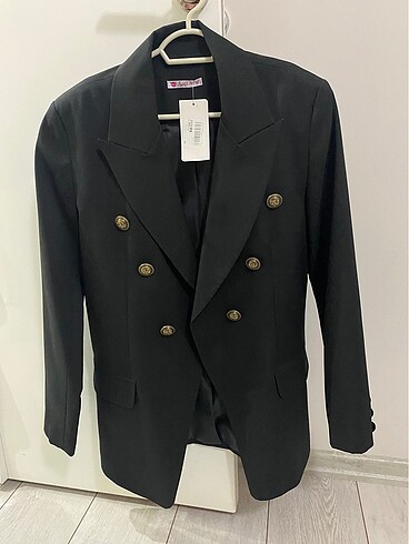 Zara model blazer
