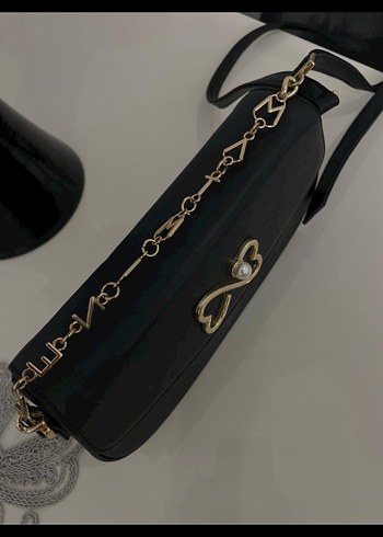 Siyah Deri Fiyonklu Kadın Çanta - Görsel 2