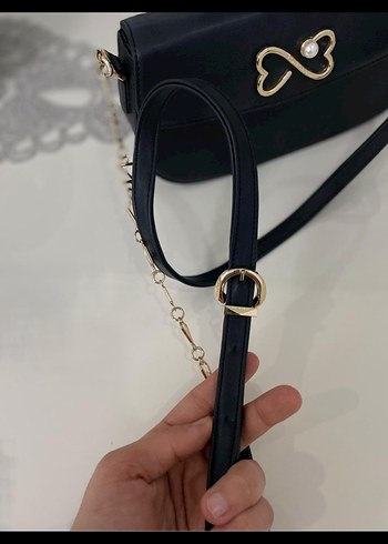 Siyah Deri Fiyonklu Kadın Çanta - Görsel 3