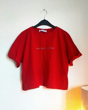 kırmızı tshirt
