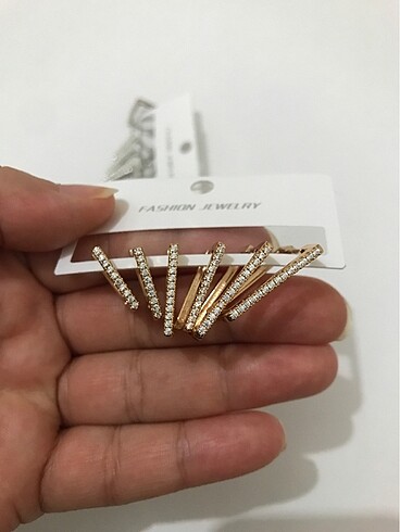 Pandora Zirkon taşlı 6?lı dikdörtgen küpe