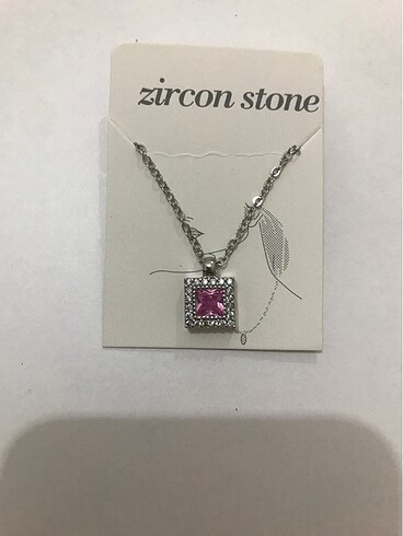 Pandora Zirkon taşlı kare kolye