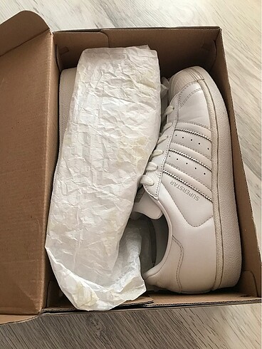 Adidas superstar