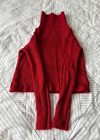 Kırmızı Boğazlı Triko Kazak - Görsel 2