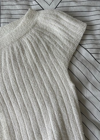 Beyaz Triko Kolsuz Kadın Süveter - Görsel 3