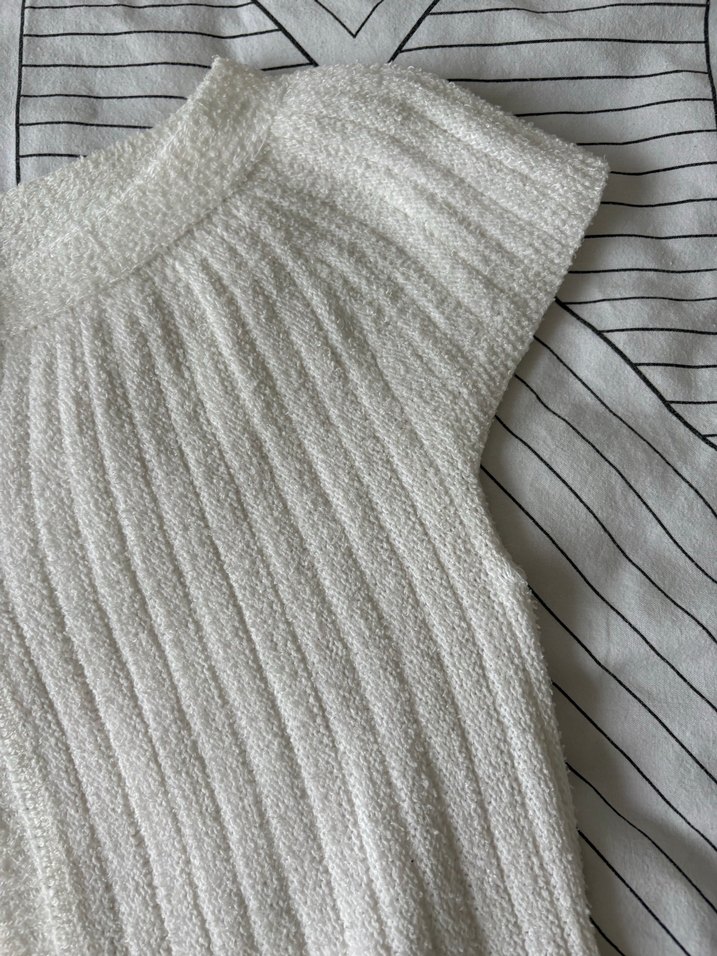 Beyaz Triko Kolsuz Kadın Süveter - Görsel 3