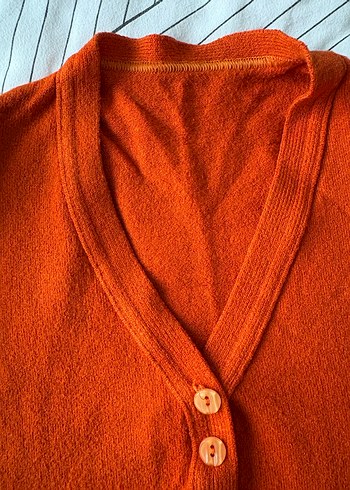 Düğmeli turuncu V Yaka Kadın Hırka - Görsel 5