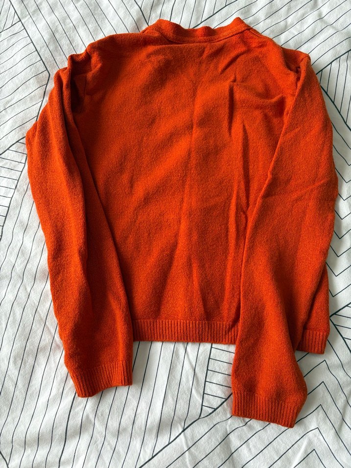 Düğmeli turuncu V Yaka Kadın Hırka - Görsel 4