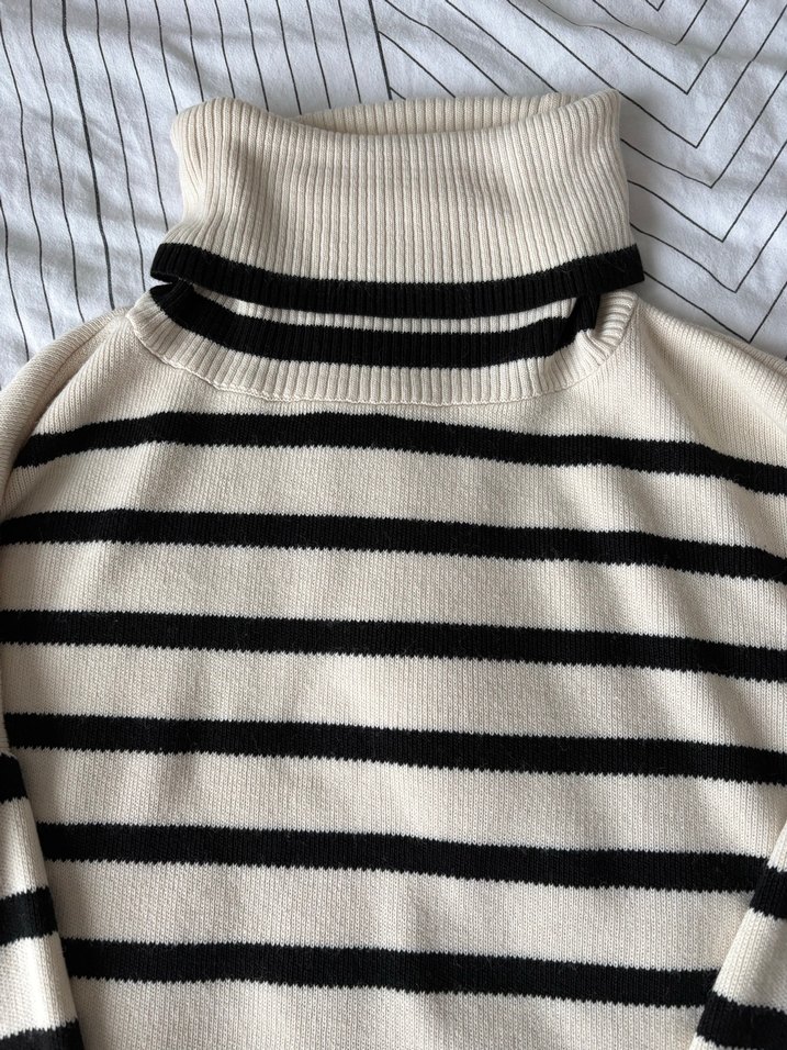 Boğazlı Çizgili Örgü Kadın Kazak - Görsel 3