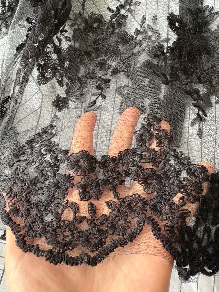 Dantel İşlemeli Siyah Gotik Kadın Bluz - Görsel 3