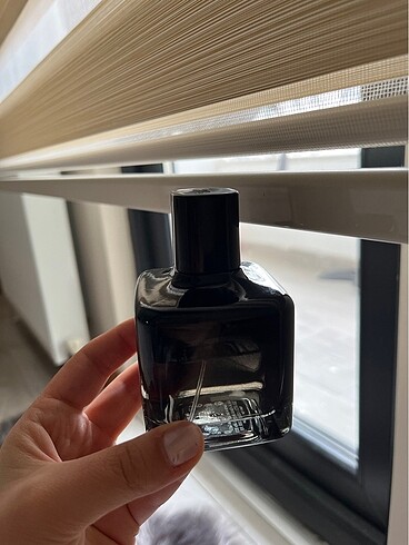  Beden Zara Black Amber Parfüm