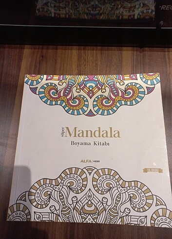 Mandala boyama kitabı 