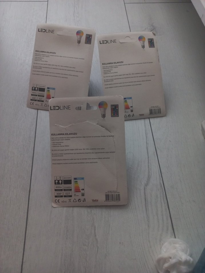 Renkli Uzaktan Kumandalı LED Ampul 3'lü Set - Görsel 4