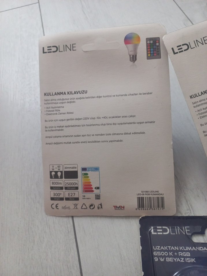 Renkli Uzaktan Kumandalı LED Ampul 3'lü Set - Görsel 3