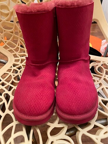 Ugg bot