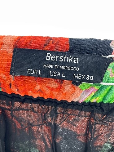 l Beden çeşitli Renk Bershka Mini Etek %70 İndirimli.