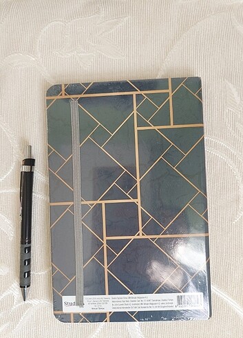 Sert kapaklı defter