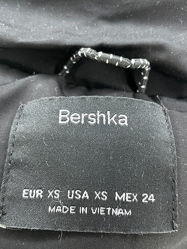 xs Beden siyah Renk Bershka Mont %70 İndirimli.