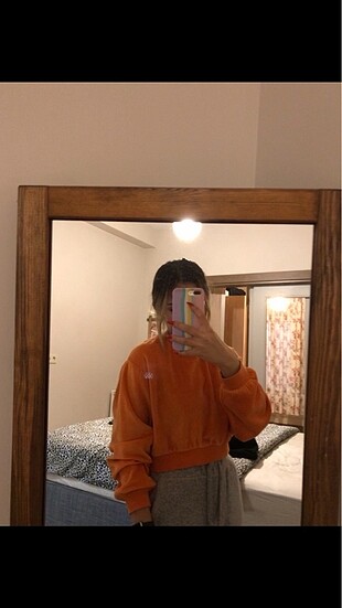 BERSHKA KADİFE SWEATSHIRT