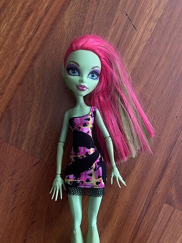  Monster high bebek