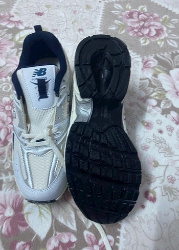 Beyaz New Balance Spor Ayakkabı - Görsel 3