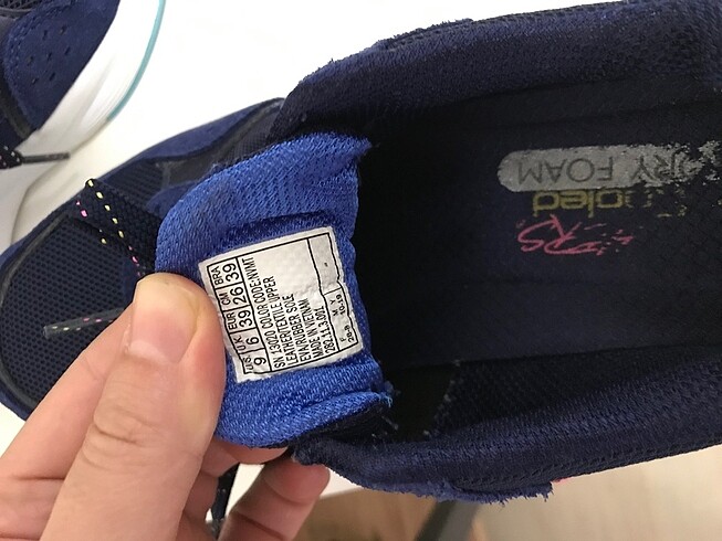 39 Beden ORJİNAL SKECHERS