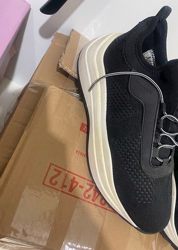 Siyah Dolgu Topuklu Bağcıklı Spor Ayakkabı - Görsel 2