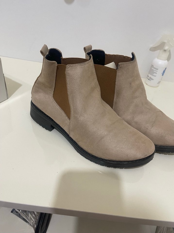 Bej Süet Dolgu Topuklu Kadın Bot - Görsel 2