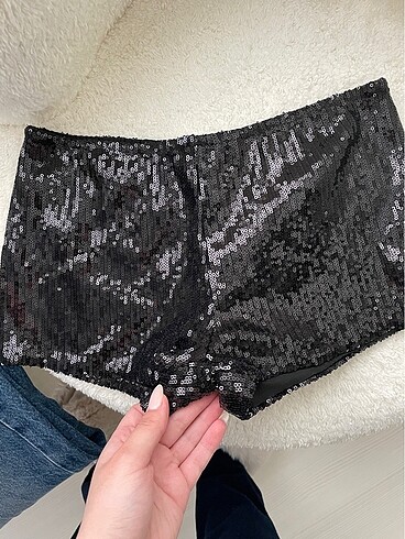 Zara Payetli şort