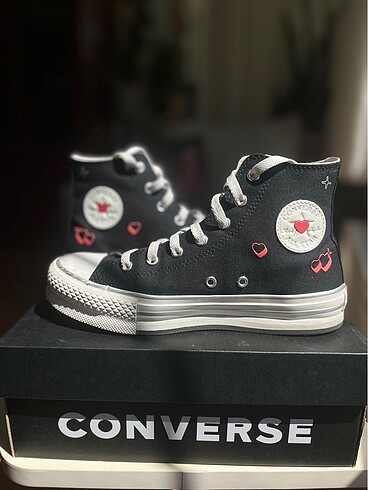 37 Beden Converse Chuck Taylor Lift Sevgililer Günü Koleksiyonu
