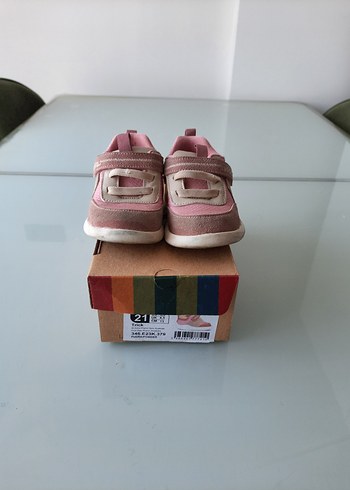Kız Çocuk Pembe Cırtcırtlı Spor Ayakkabı