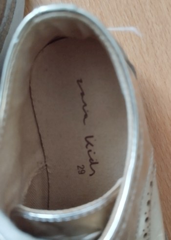 Beyaz Parlak Erkek Çocuk Özel Ayakkabı - Görsel 2