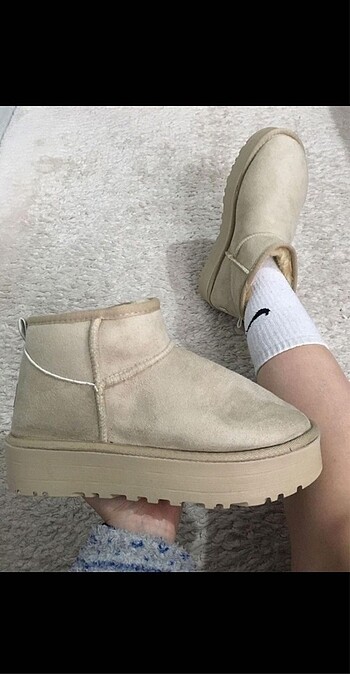 Ugg bot