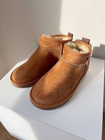 Diğer Ugg bot