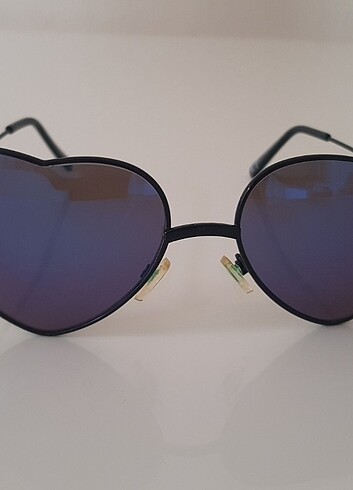 H&M mavi kalp güneş gözlüğü - Görsel 2