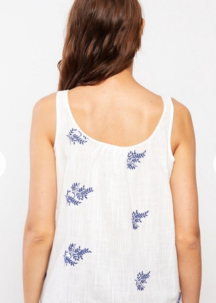 Lcw uyaka desenli kolsuz bluz 36 yeni - Görsel 2